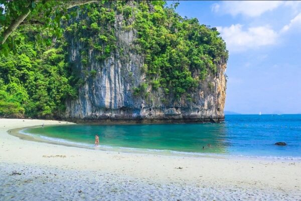 Hong Island (Krabi) + James Bond Island By Speedboat