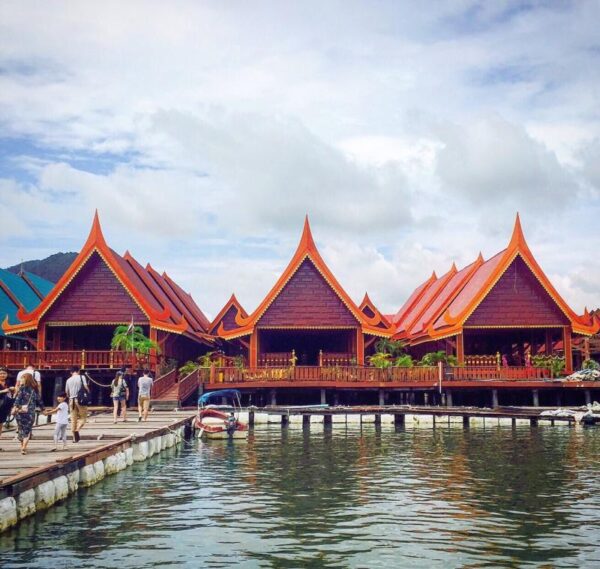 PREMIUM Jamesbond Island By Speedboat