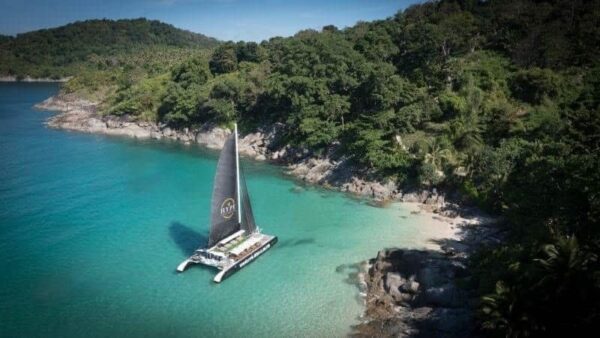ทัวร์เกาะราชา เกาะเฮ แหลมพรหมเทพ (เรือยอร์ช)