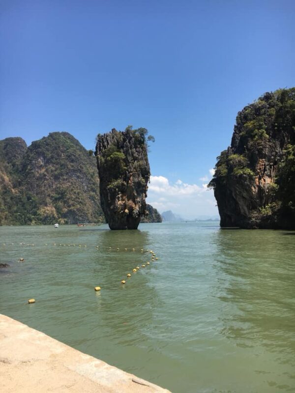 Jamesbond Island By Speedboat