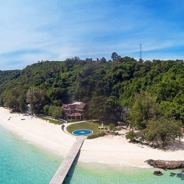 Maiton Island By Catamaran